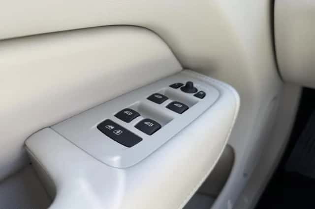 Volvo XC60 (2024) thumbnail 23