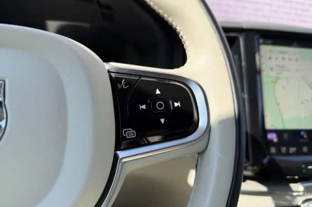 Volvo XC60 (2024) thumbnail 24