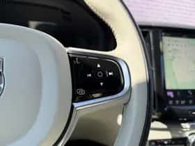 Volvo XC60 thumbnail 24
