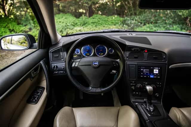Volvo V70 (2003) thumbnail 5