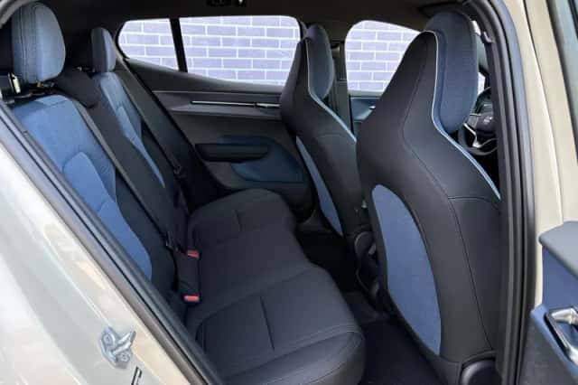 Volvo EX30 (2026) thumbnail 6