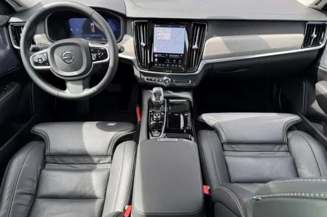 Volvo V90 (2025) thumbnail 5