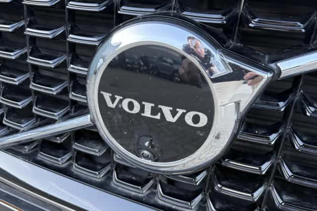 Volvo XC60 (2025) thumbnail 32
