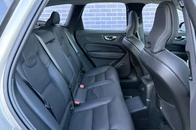 Volvo XC60 (2025) thumbnail 5