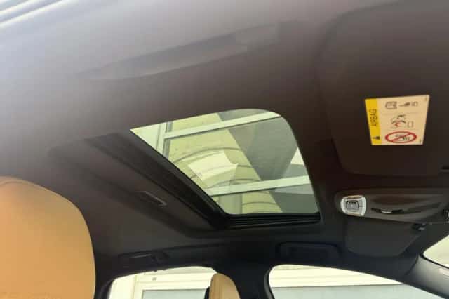 Volvo S90 (2016) thumbnail 12