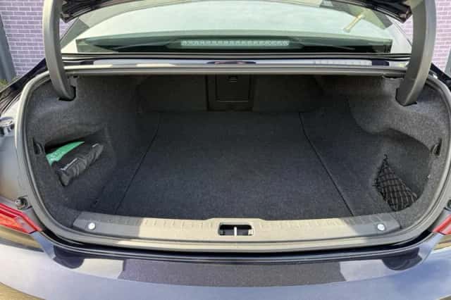 Volvo S90 (2016) thumbnail 17