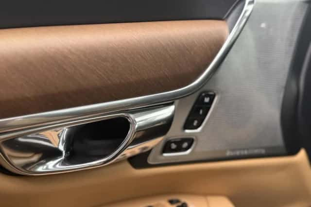 Volvo S90 (2016) thumbnail 30