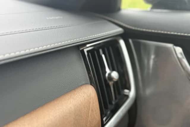 Volvo S90 (2016) thumbnail 42