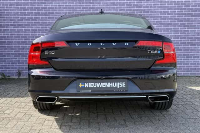 Volvo S90 (2016) thumbnail 10