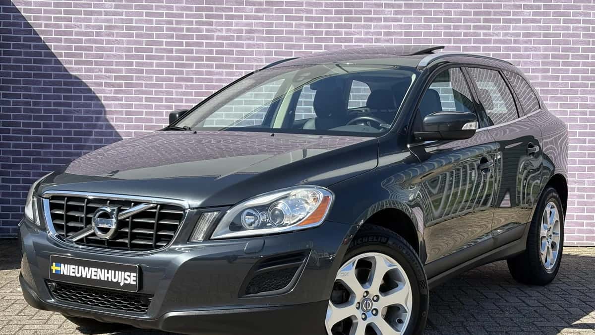 Volvo XC60 — foto 1