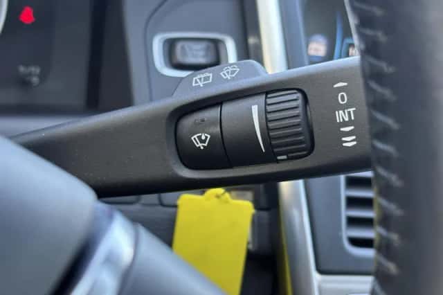 Volvo XC60 (2013) thumbnail 16