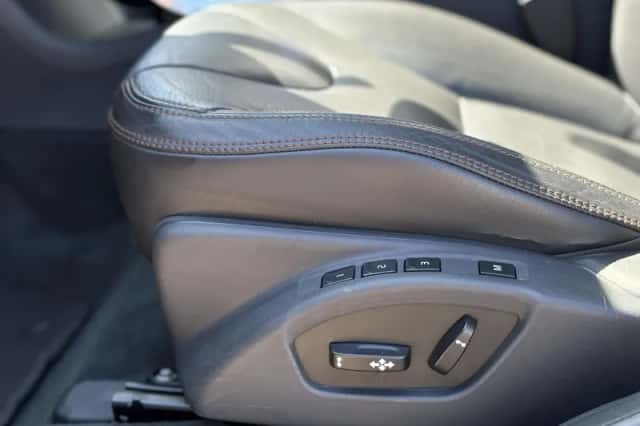 Volvo XC60 (2013) thumbnail 23