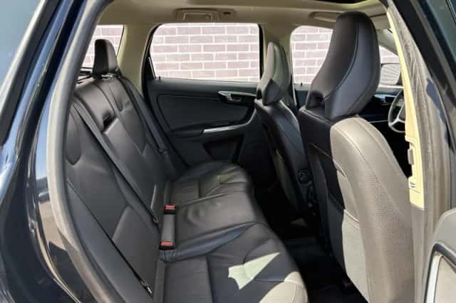 Volvo XC60 (2013) thumbnail 5