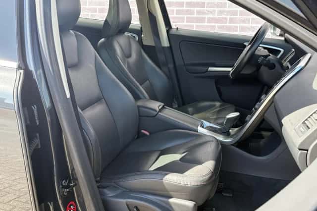 Volvo XC60 (2013) thumbnail 7