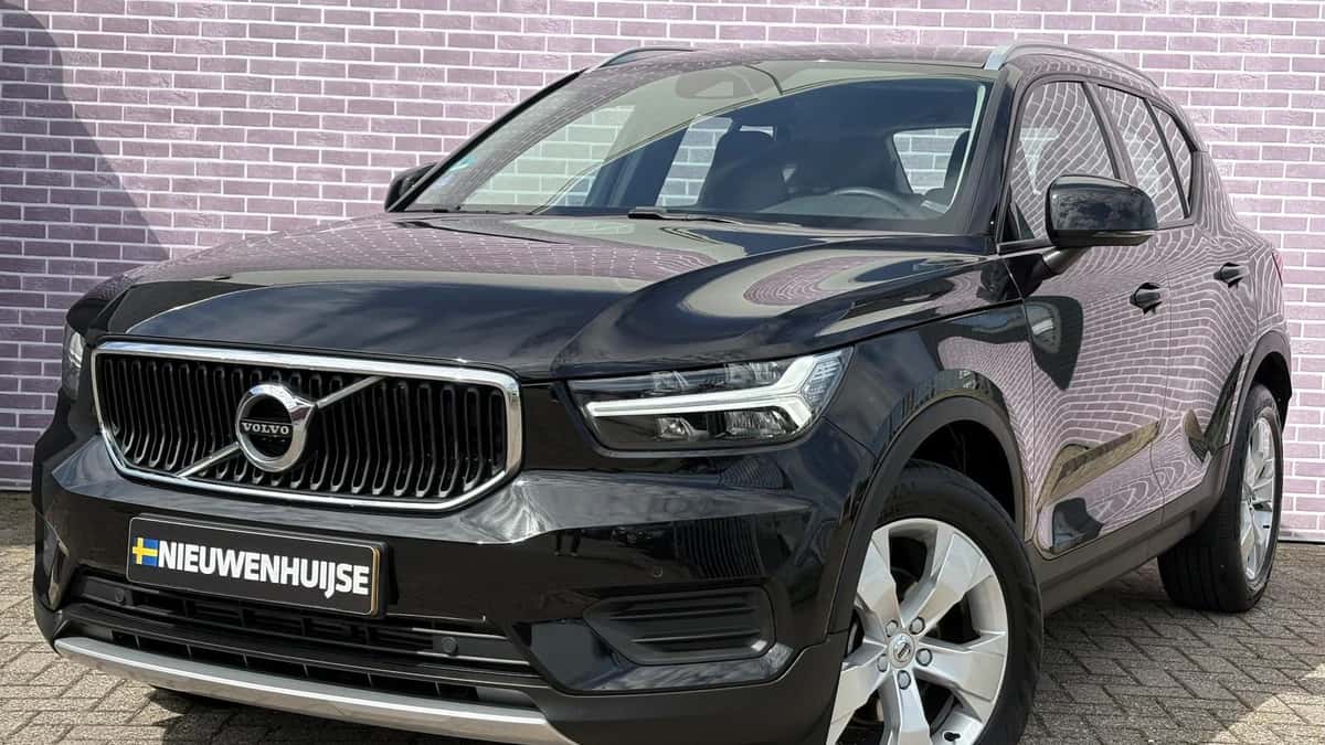 Volvo XC40 — foto 1