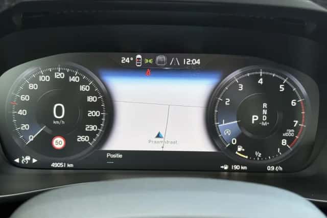 Volvo XC40 (2022) thumbnail 16