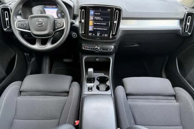 Volvo XC40 (2022) thumbnail 6