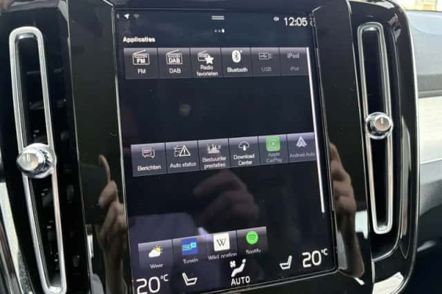 Volvo XC40 (2022) thumbnail 8