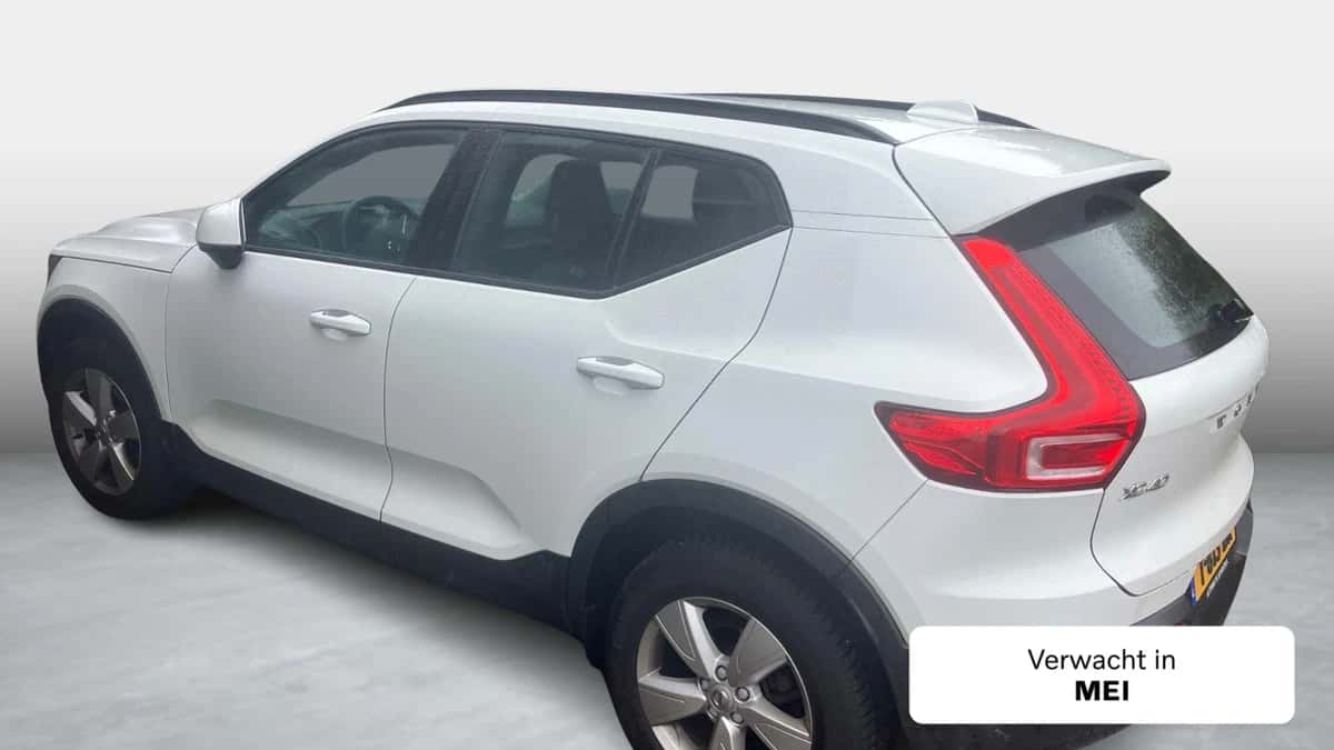 Volvo XC40 — foto 1
