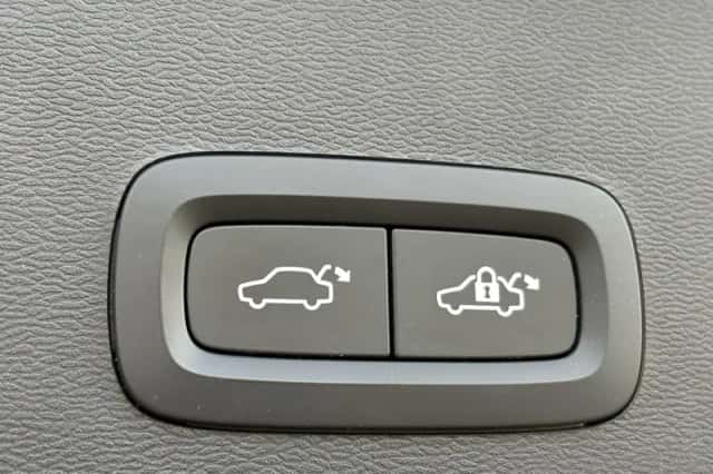 Volvo XC40 (2022) thumbnail 13