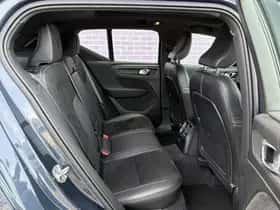 Volvo XC40 thumbnail 6
