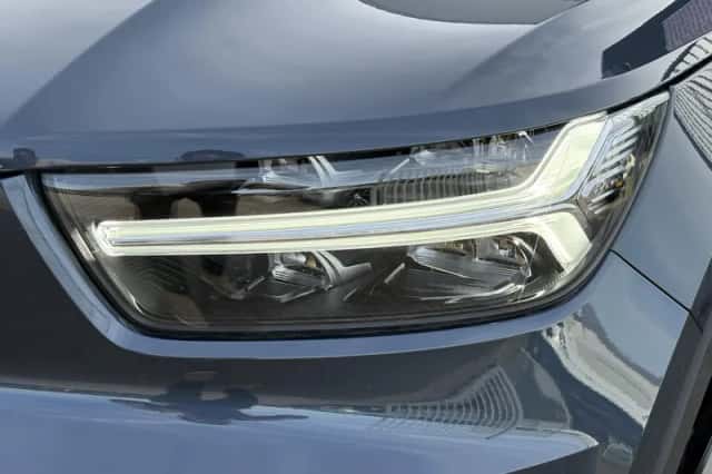 Volvo XC40 (2022) thumbnail 9