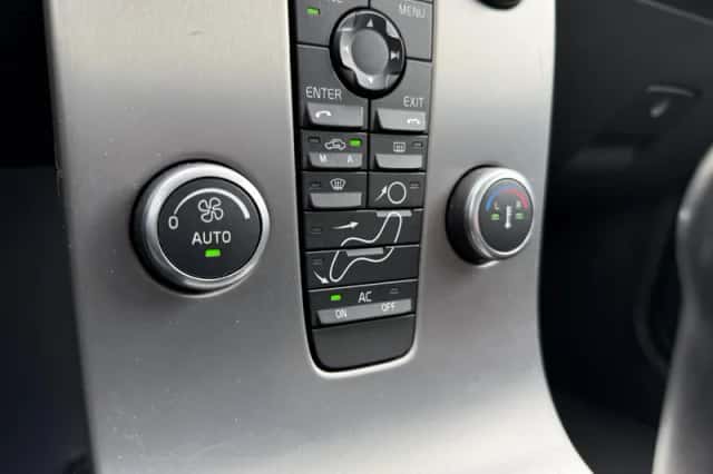 Volvo V50 (2008) thumbnail 21