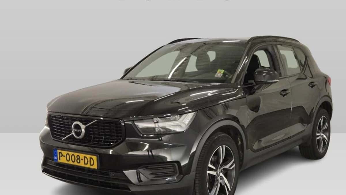 Volvo XC40 — foto 1