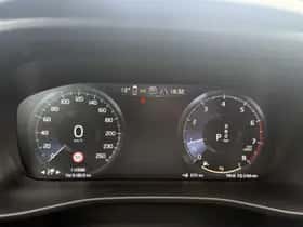 Volvo XC40 (2022) thumbnail 12