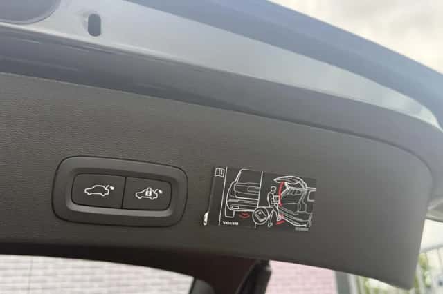 Volvo XC40 (2022) thumbnail 13