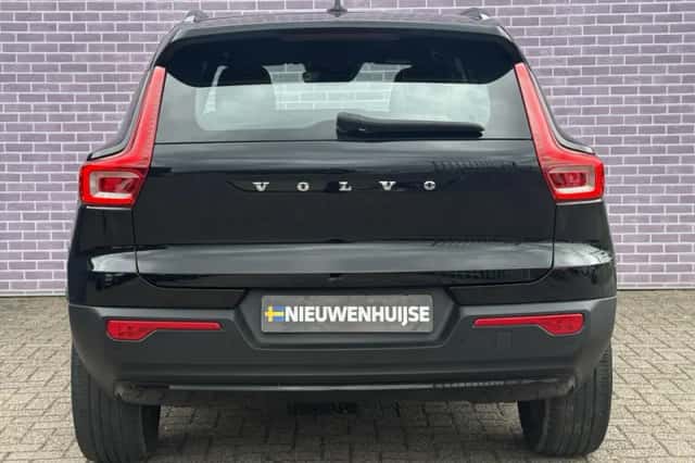Volvo XC40 (2022) thumbnail 16