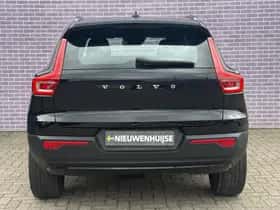 Volvo XC40 (2022) thumbnail 16