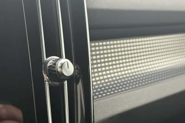 Volvo XC40 (2022) thumbnail 32