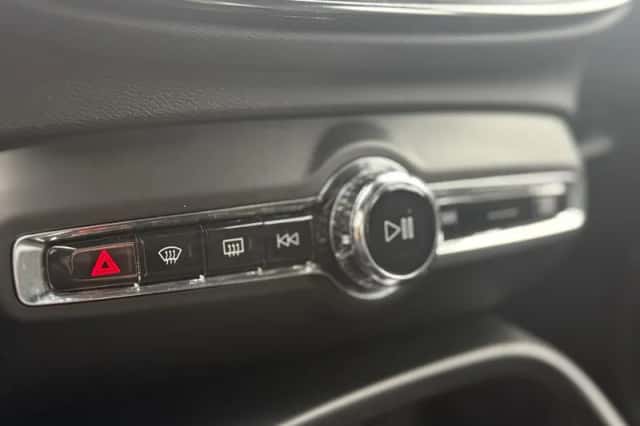 Volvo XC40 (2022) thumbnail 33
