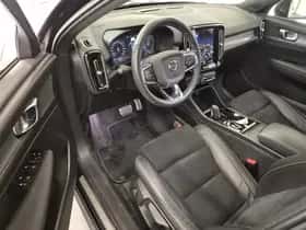 Volvo XC40 thumbnail 6