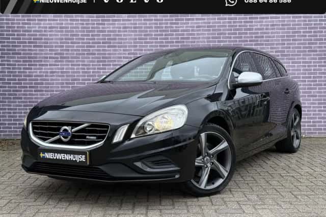 Volvo V60 (2013) thumbnail 1