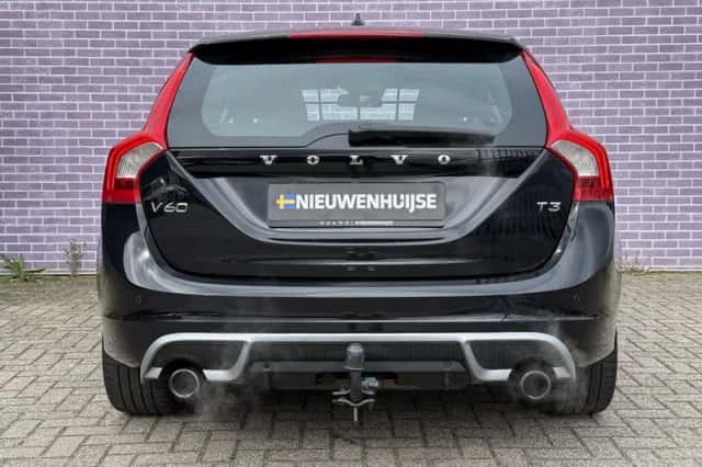 Volvo V60 (2013) thumbnail 11