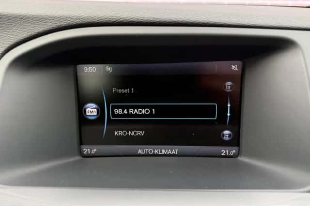 Volvo V60 (2013) thumbnail 17
