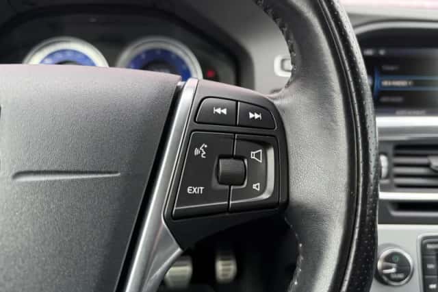 Volvo V60 (2013) thumbnail 18