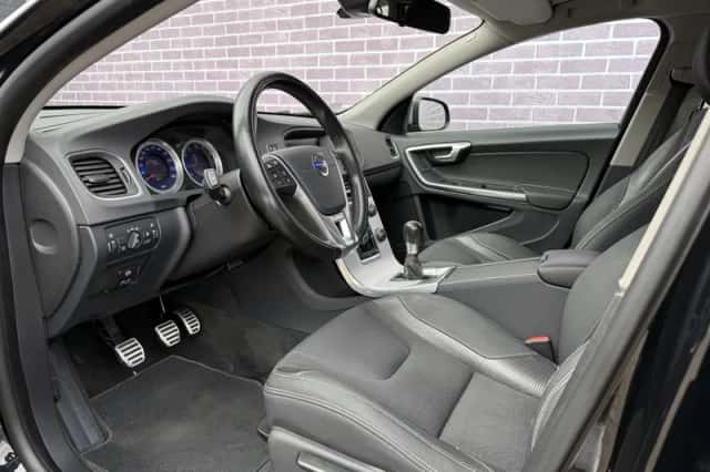 Volvo V60 (2013) thumbnail 10