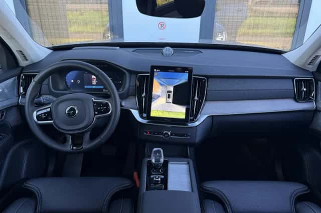 Volvo XC90 (2026) thumbnail 4