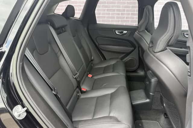 Volvo XC60 (2022) thumbnail 6
