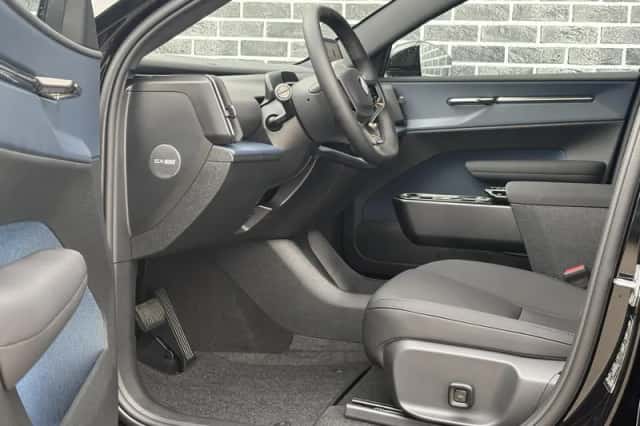 Volvo EX30 (2026) thumbnail 5