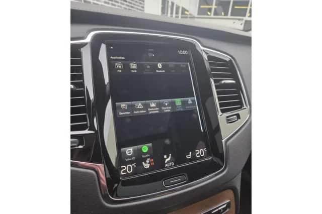 Volvo XC90 (2021) thumbnail 18