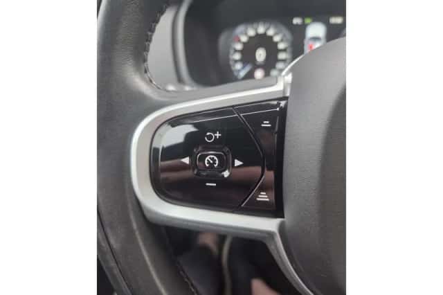 Volvo XC90 (2021) thumbnail 21