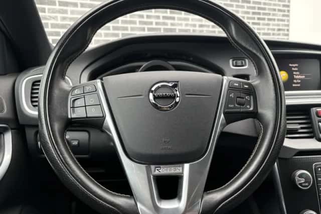 Volvo V40 (2017) thumbnail 22