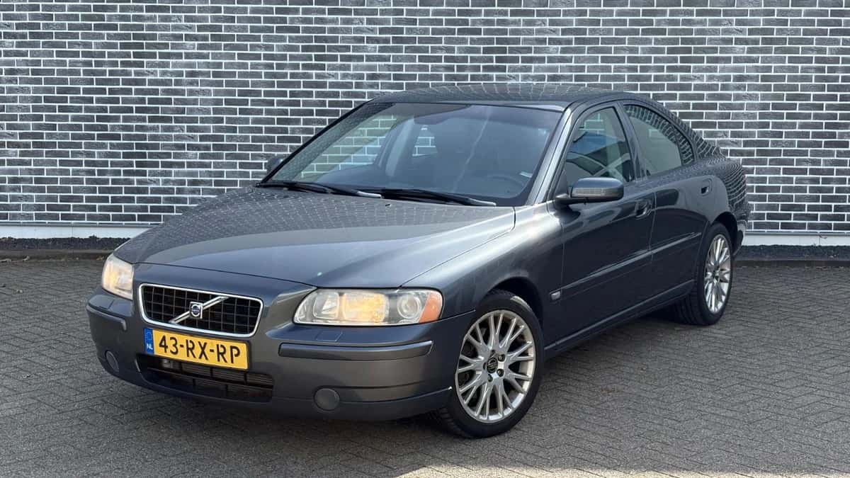 Volvo S60 — foto 1