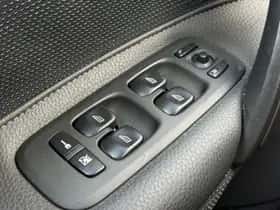 Volvo S60 (2005) thumbnail 15