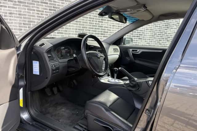 Volvo S60 (2005) thumbnail 3