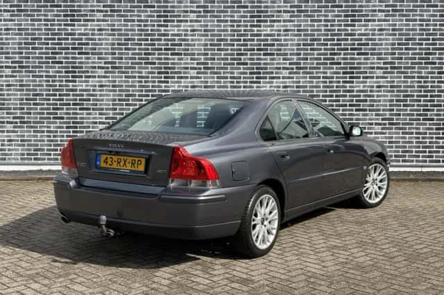 Volvo S60 (2005) thumbnail 6